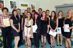Abitur 2014: Sie alle erhielten Preise für besondere Leistungen. Foto: DREMO