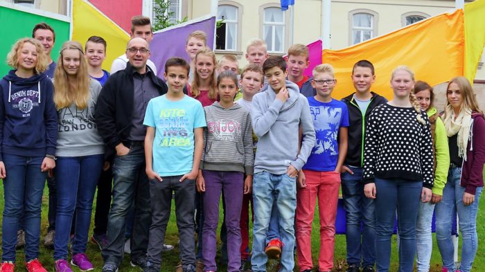 Klasse 8h mit Klassenlehrer Christoph Heimbucher (2015-16). Bild: A. Bubrowski/CJD Oberurff