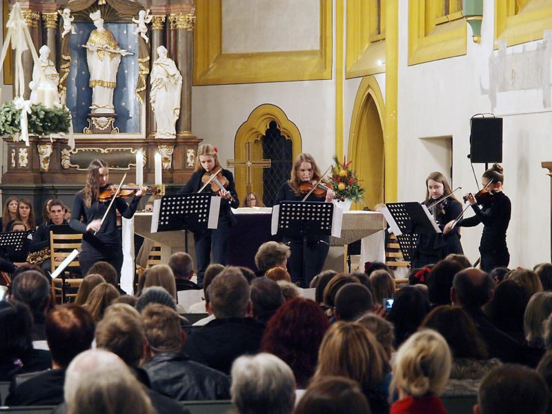 Violinen-Ensemble | Bild: Andreas Bubrowski/CJD Oberurff