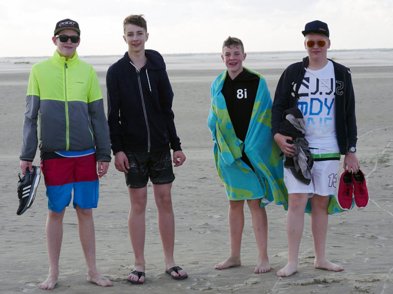 Mit den Füßen in der Nordsee | Bild: Andreas Bubrowski/CJD Oberurff