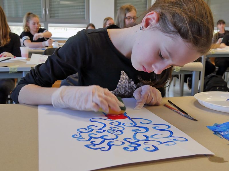 Ausdrucksmalen Physik-Optik | Bild: Andreas Bubrowski/CJD Oberurff