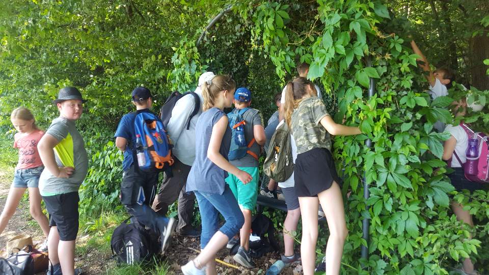 Irgendwo dort MUSS der Geocache sein | Foto: K. Gaedeke/CJD Oberurff