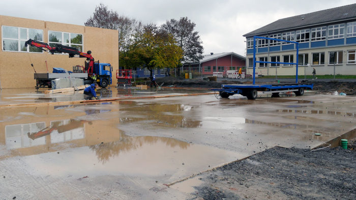 Neue Turnhalle: Anfang der Woche wurden die ersten Fertigtteile montiert | Foto: A. Bubrowski/CJD Oberurff