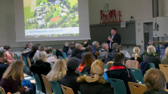 Begrüßung durch Schulleiter Günter Koch. Foto: BUB/CJD Oberurff