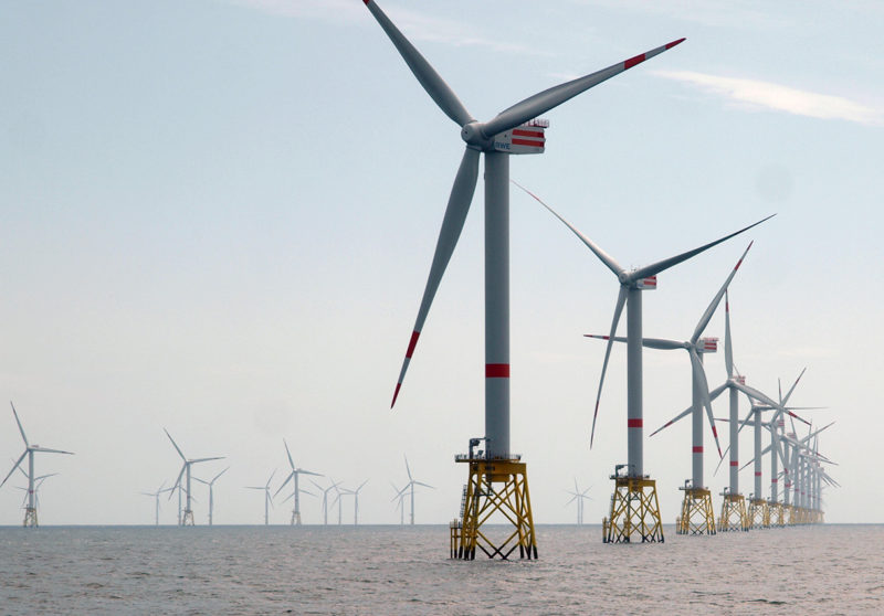 Exkursion zum Offshore-Windpark 40 Kilometer vor Helgoland | Foto: Andreas Bubrowski