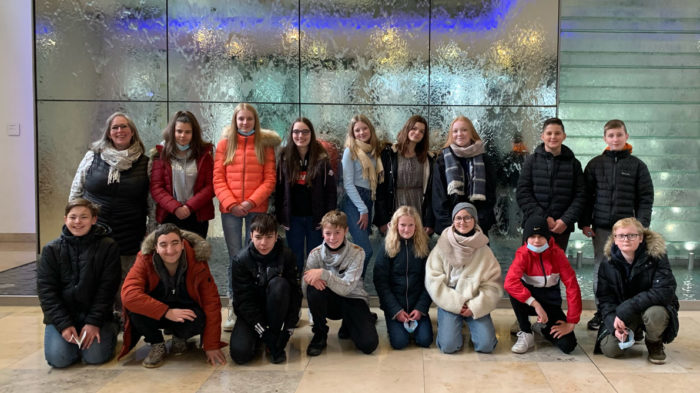 Klassenfoto der 7g in der Wandelhalle. Foto: E. Stamm/CJD Oberurff